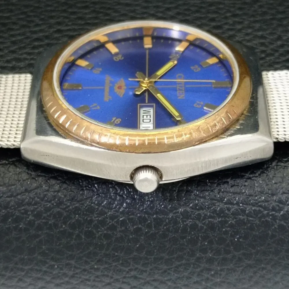 Vintage 1971 Citizen Automatic Mens Silver Watch W/daydate & Gold accents